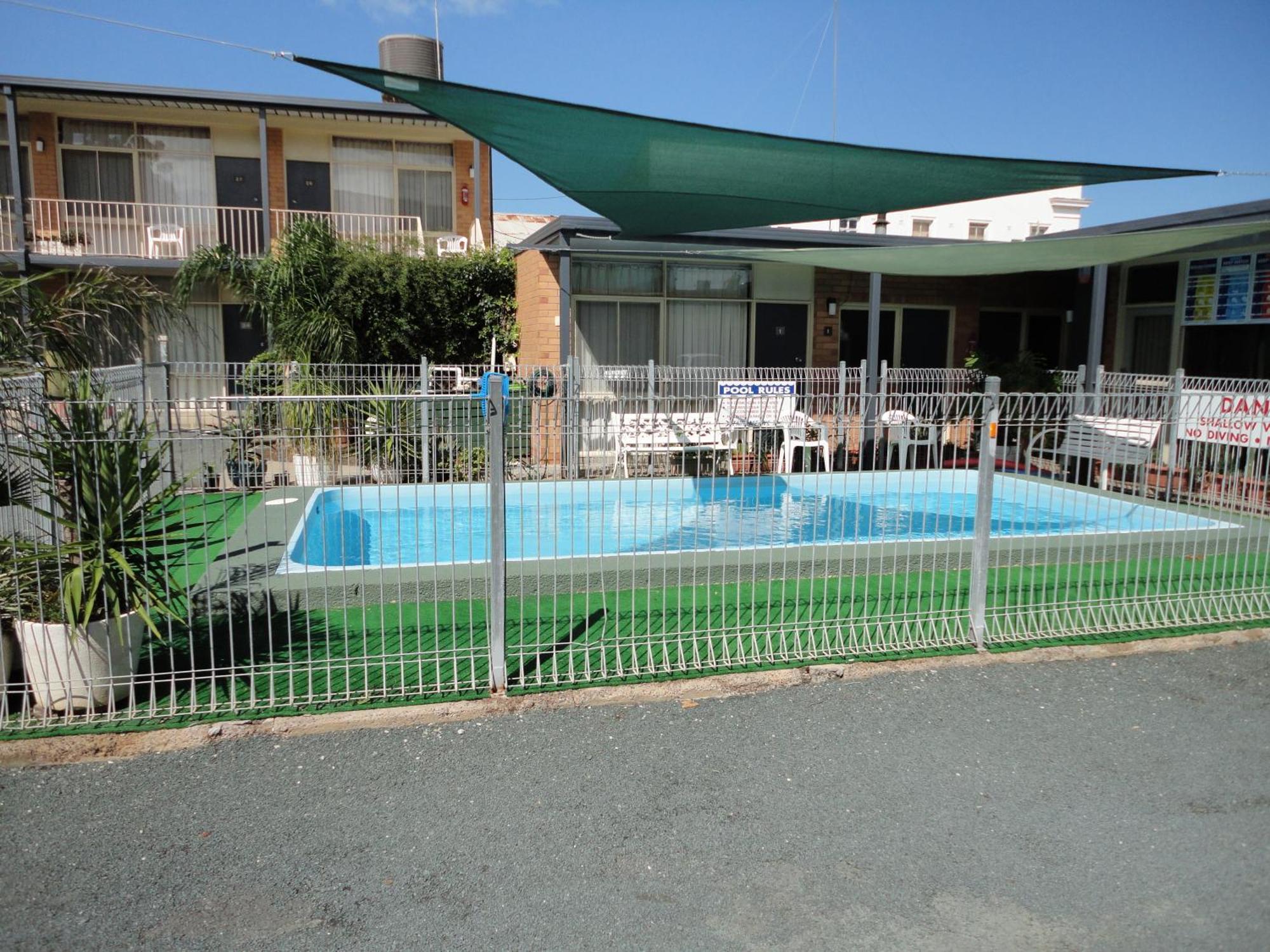 Cobb Inlander Motel Hay Exterior foto